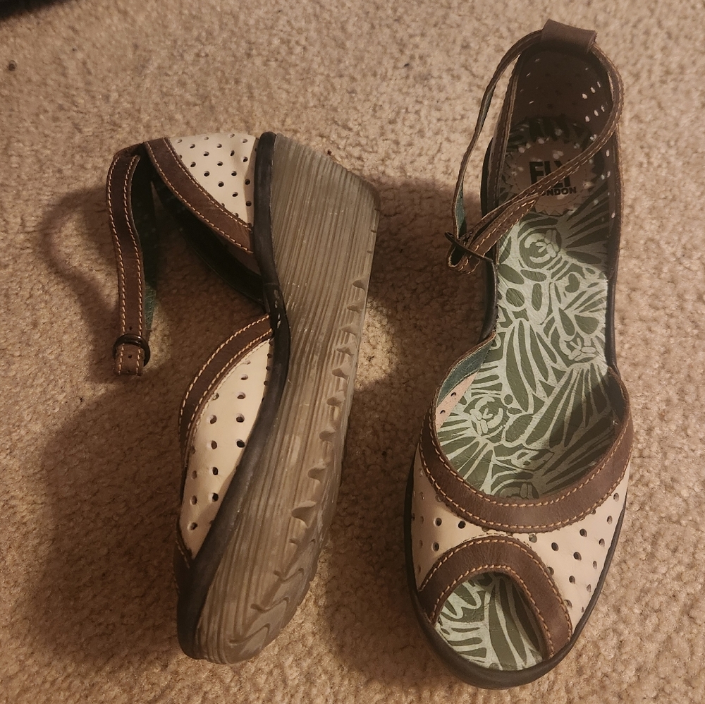 Fly London Yoda Perf Wedge Sandals Size 41
